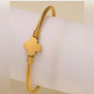 Gold Stainless Steel Clover Cable Bracelet Tarnish Resistant